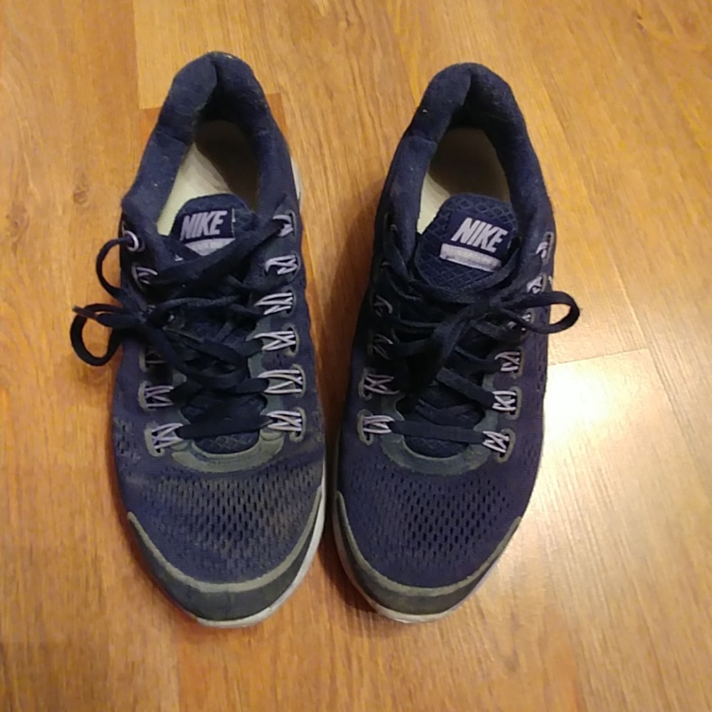 Women 9.5 nike Lunarglide